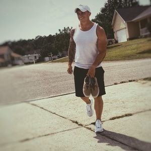 Meet your Posher, Ashton